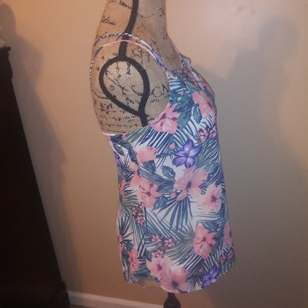 Shirt - Picture 2 of 3